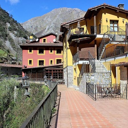 Apartamentos Aguasaliu Ponga Екстериор снимка